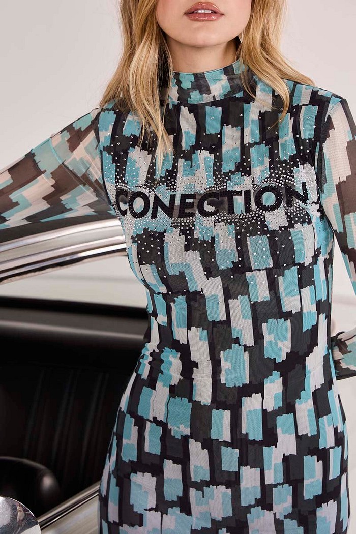 Vestido Tule Estampado Com Aplicacao De Cristais