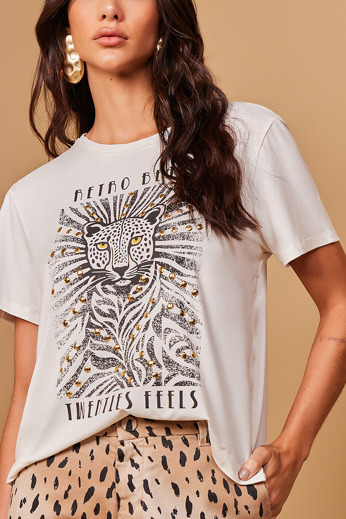 T-SHIRT ESTAMPA LOCAL E BORDADO