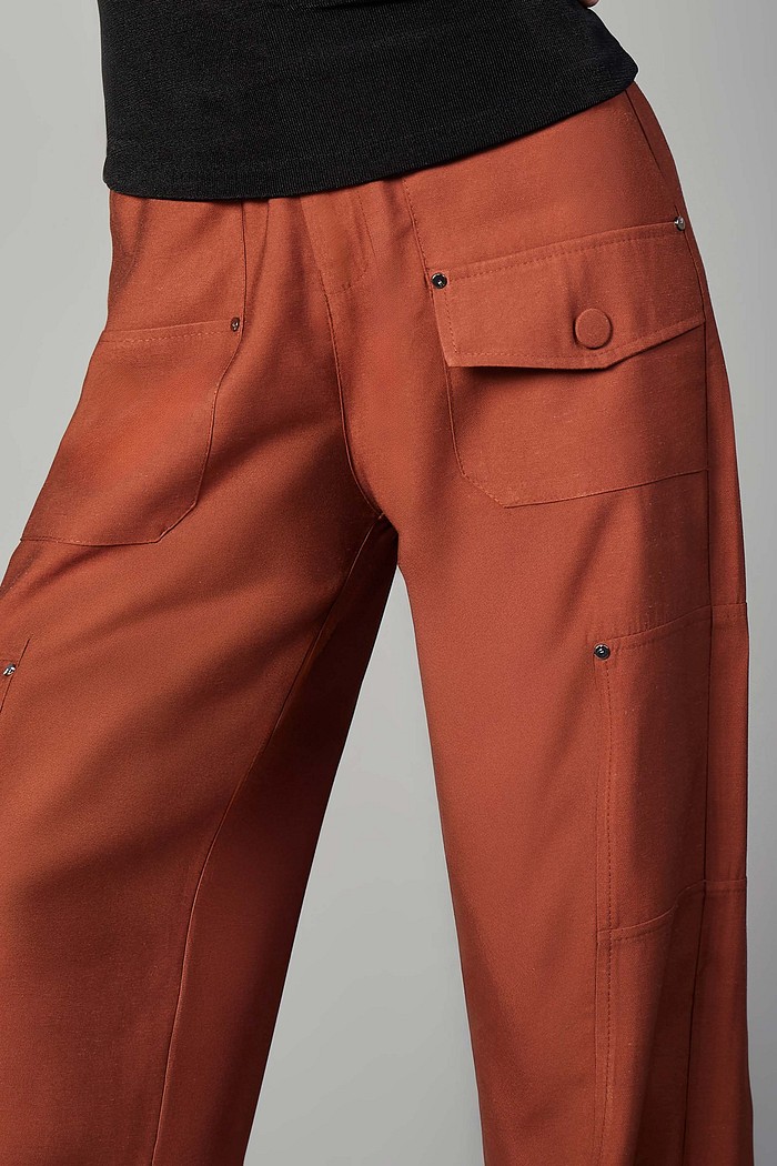 CALÇA ALFAIATARIA COM RECORTES