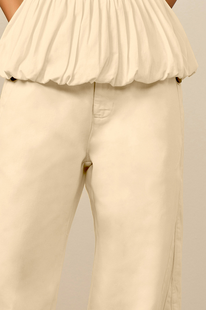 CALÇA SARJA DETALHES BOTÕES