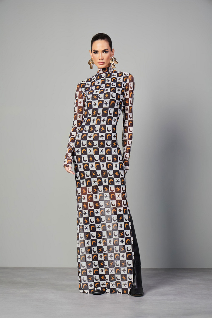 VESTIDO MIDI TULE ESTAMPA LUNAR COM GOLA PICÔ