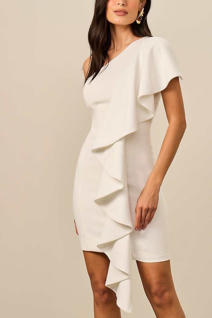 VESTIDO UM OMBRO SÓ COM BABADO