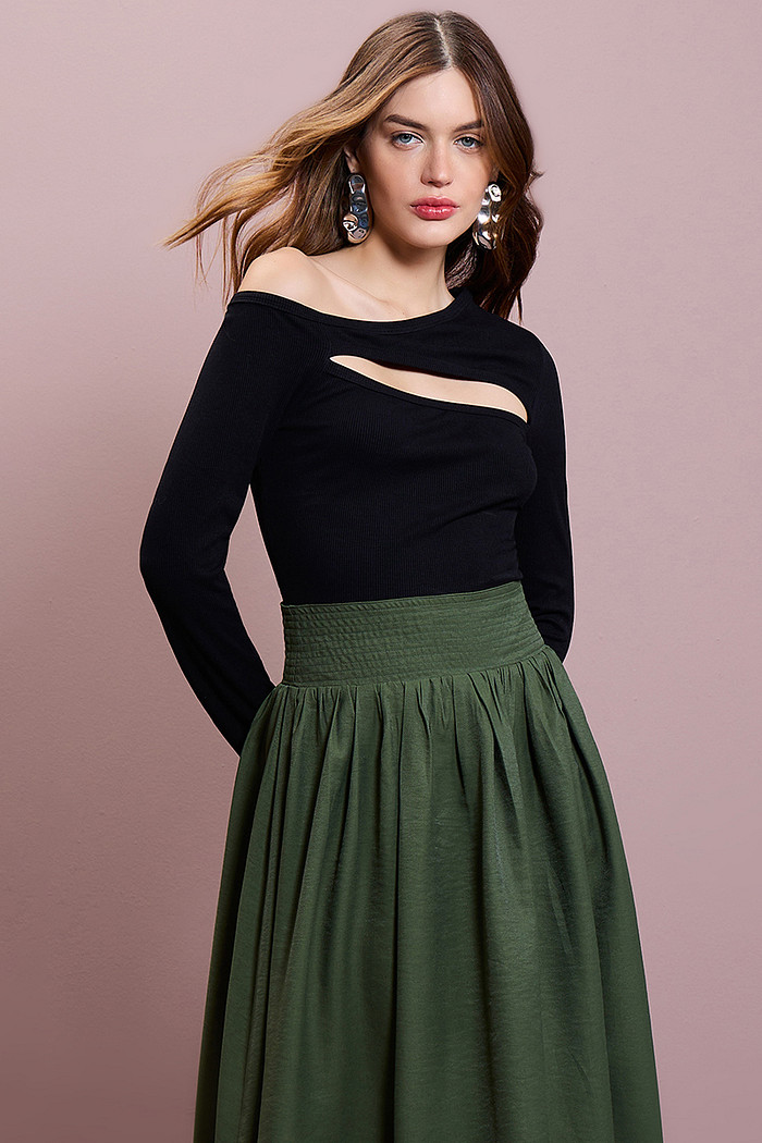 BLUSA UM OMBRO SÓ CANELADA