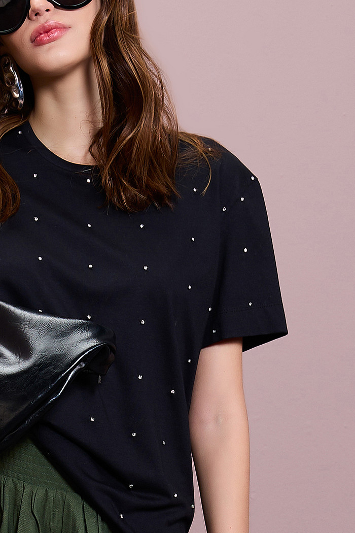 T-SHIRT M/C COM BORDADO 8