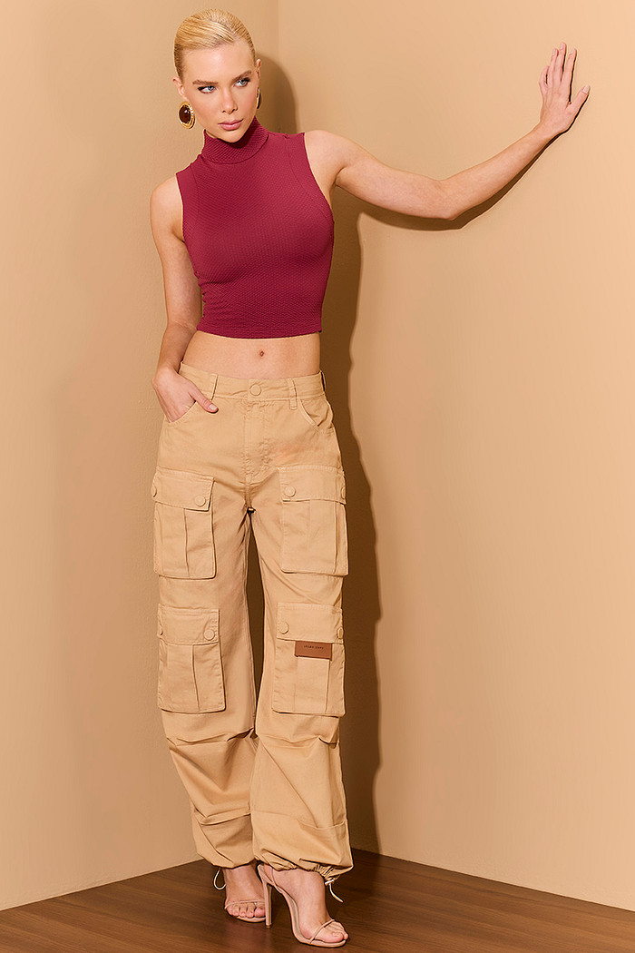 CALÇA SARJA PARACHUTE COM BOLSOS