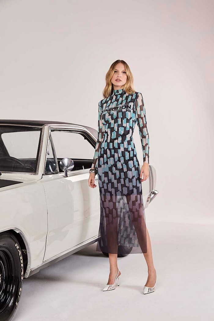 Vestido Tule Estampado Com Aplicacao De Cristais