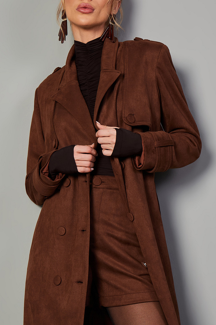 TRENCH COAT SUEDE COM FAIXA E BOTÕES