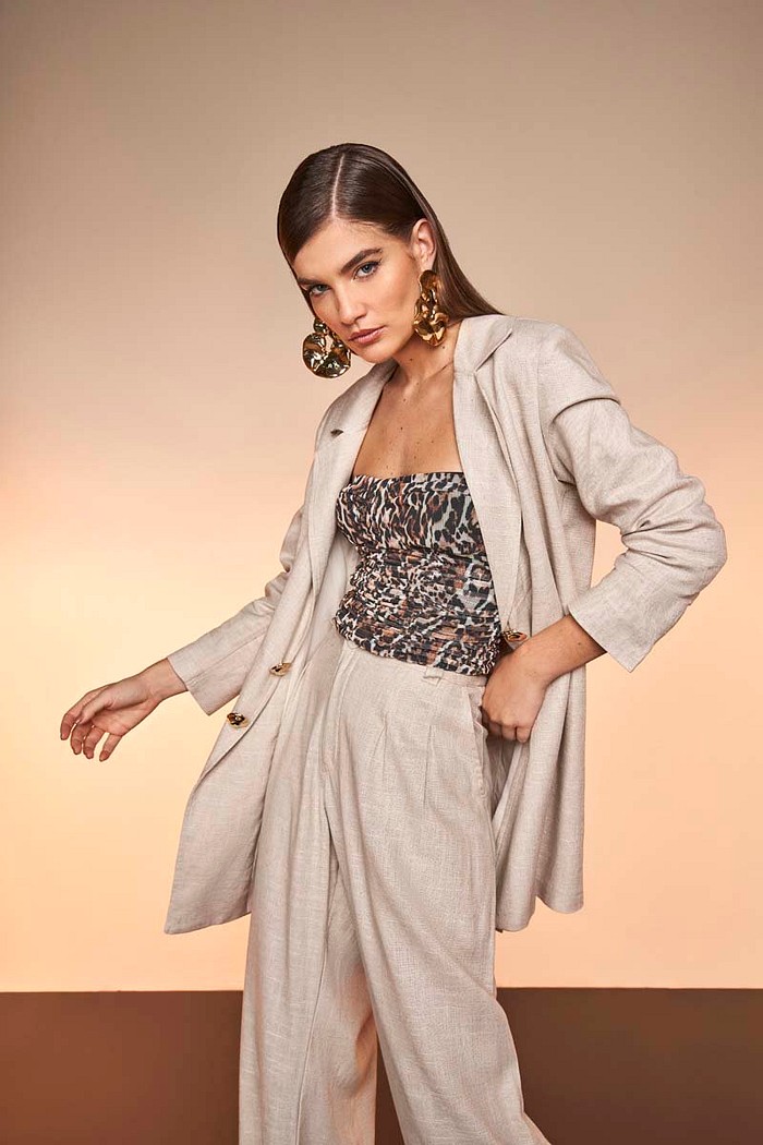 Blazer De Linho Detalhe Botoes