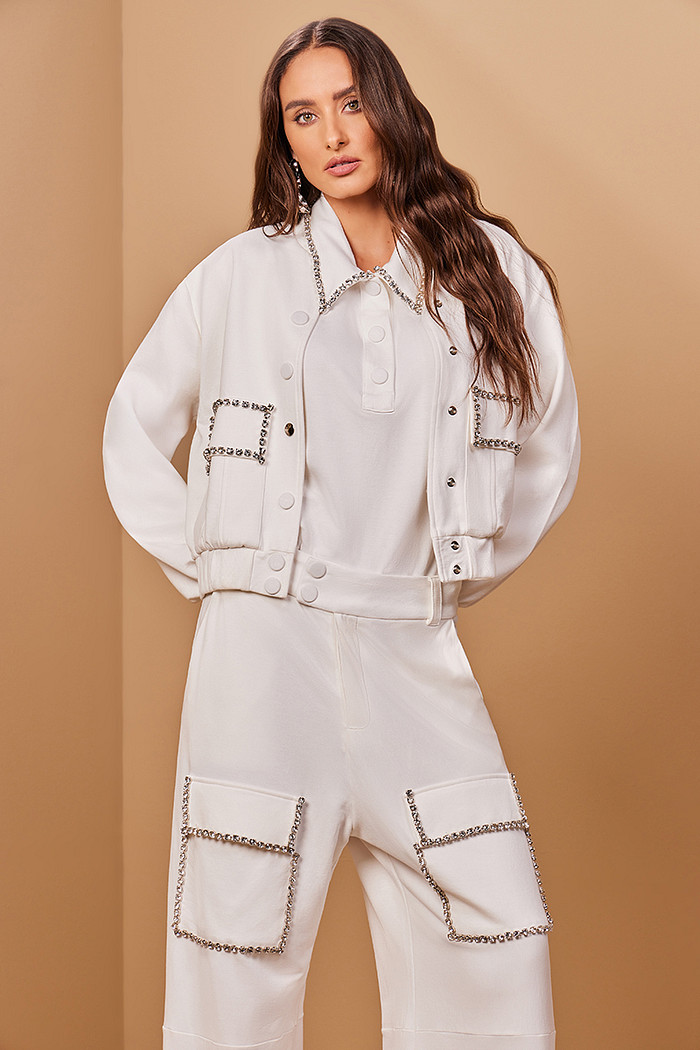 JAQUETA MOLETOM COM BORDADO