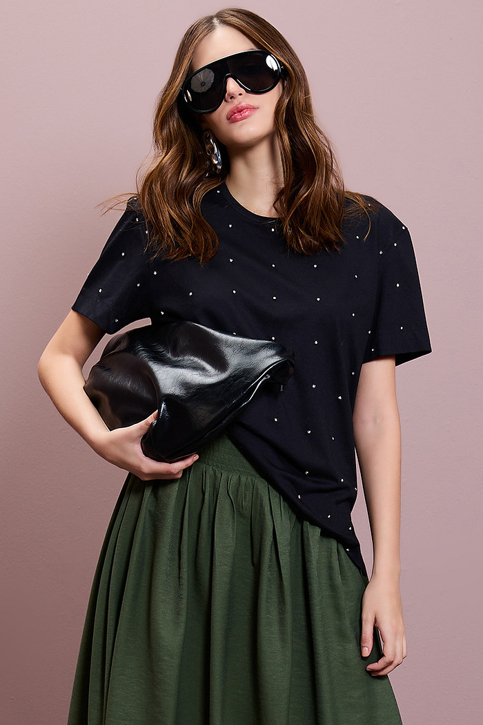 T-SHIRT M/C COM BORDADO 8