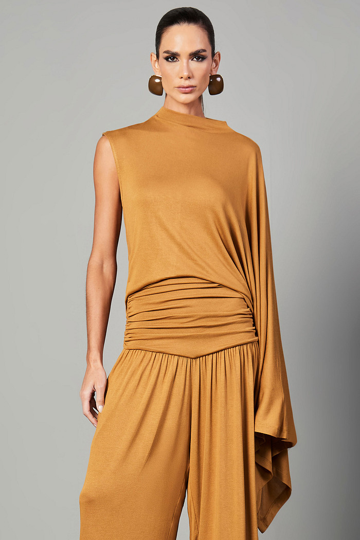 BLUSA ASSIMÉTRICA