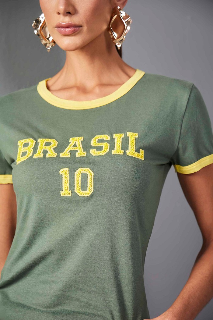 T-SHIRT BRASIL COM BORDADO
