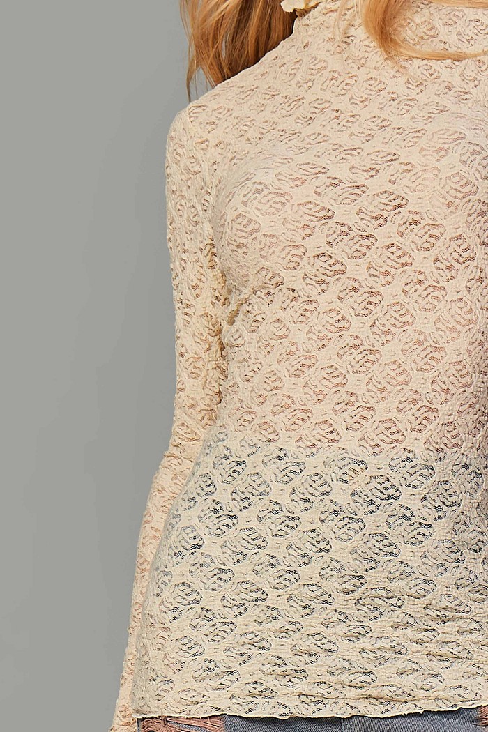 BLUSA DE RENDA COM MANGA LONGA