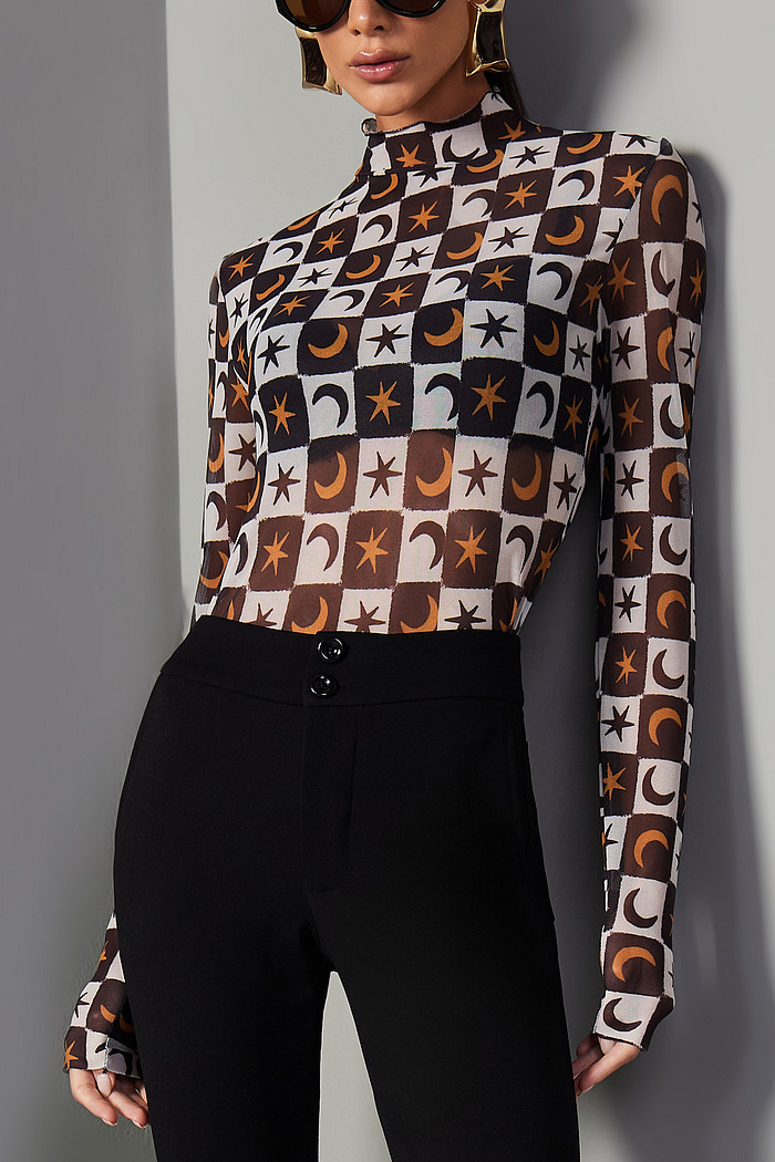 BLUSA TULE COM GOLA PICÔ ESTAMPA LUNAR