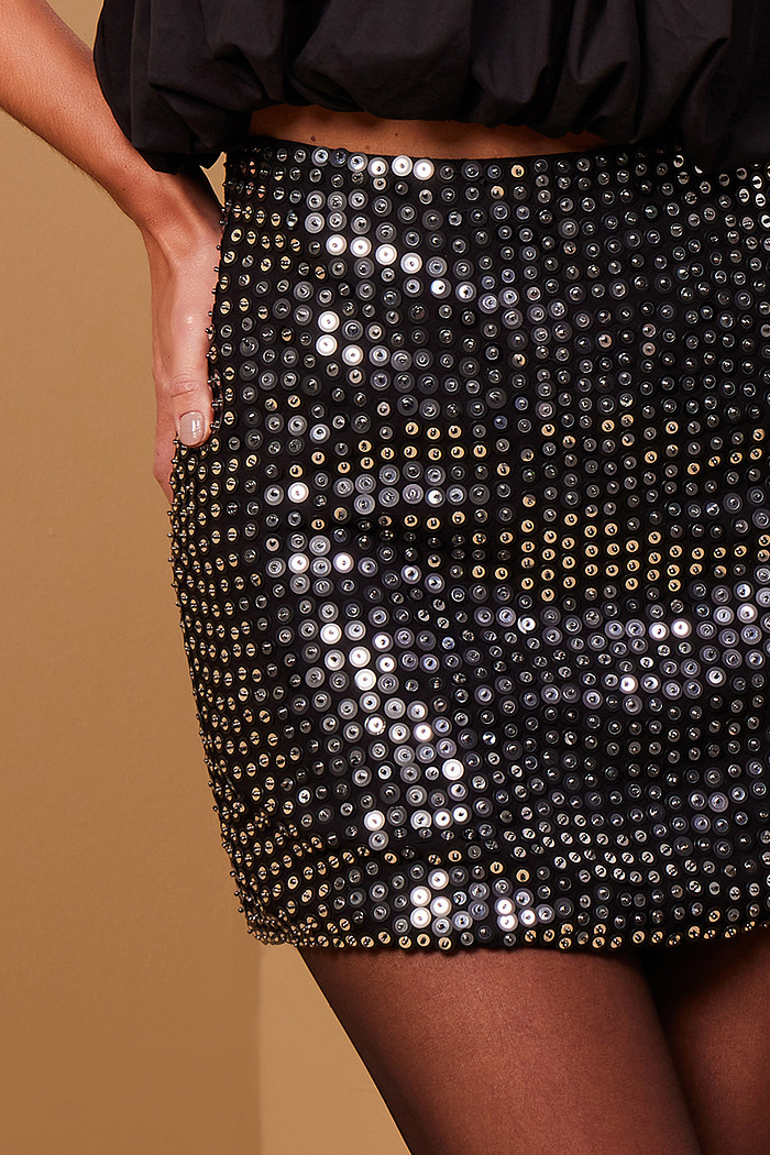 SAIA CURTA ALFAIATARIA COM BORDADO