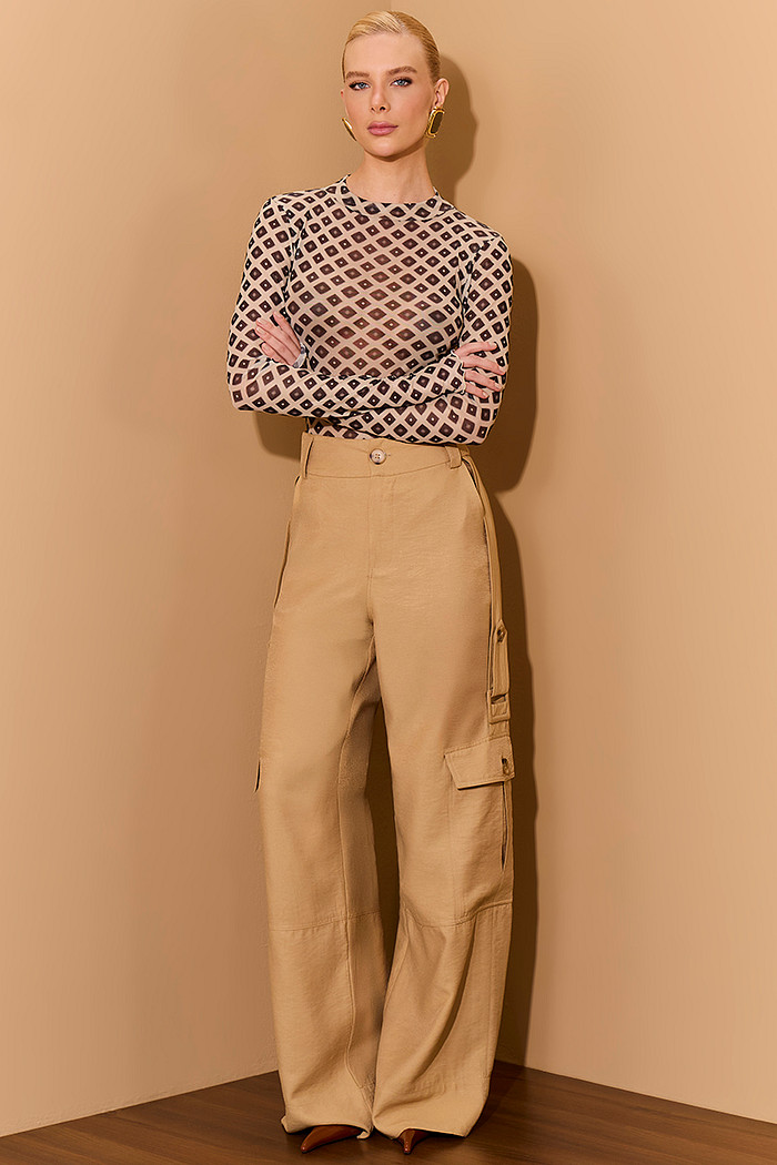 CALÇA PANTALONA CARGO COM DETALHE BOLSO