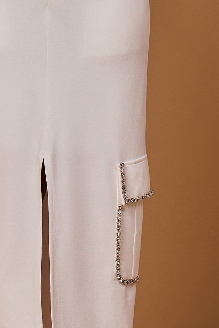 SAIA MIDI MOLETOM COM BORDADO