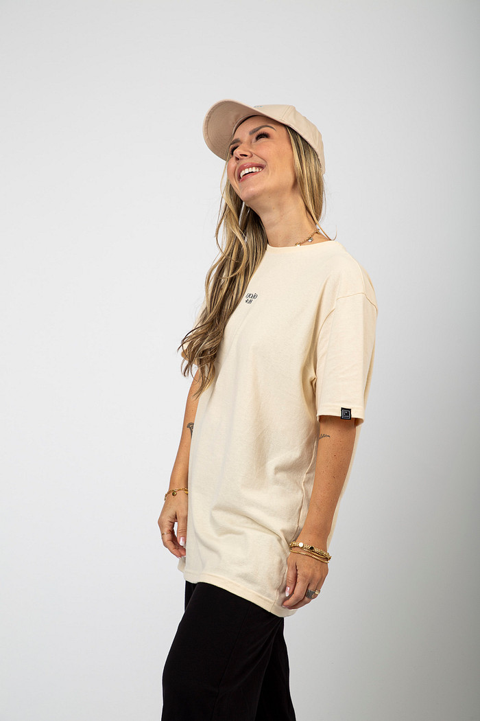 T-SHIRT PERFEITO AMOR OVERSIZED OFF WHITE