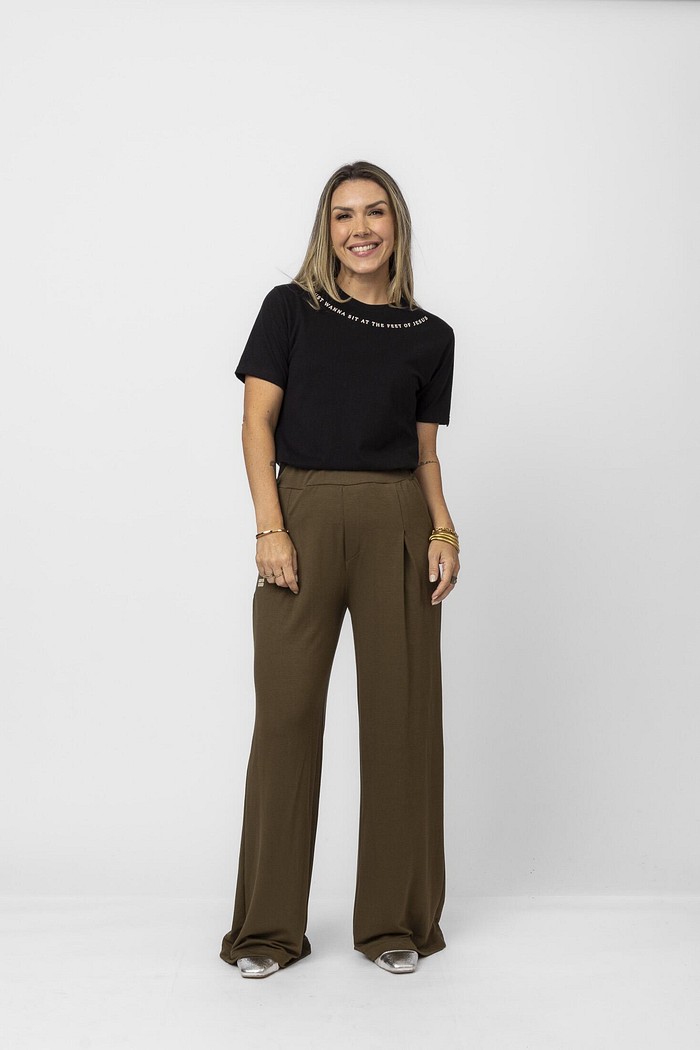 T-SHIRT AOS PÉS DE JESUS