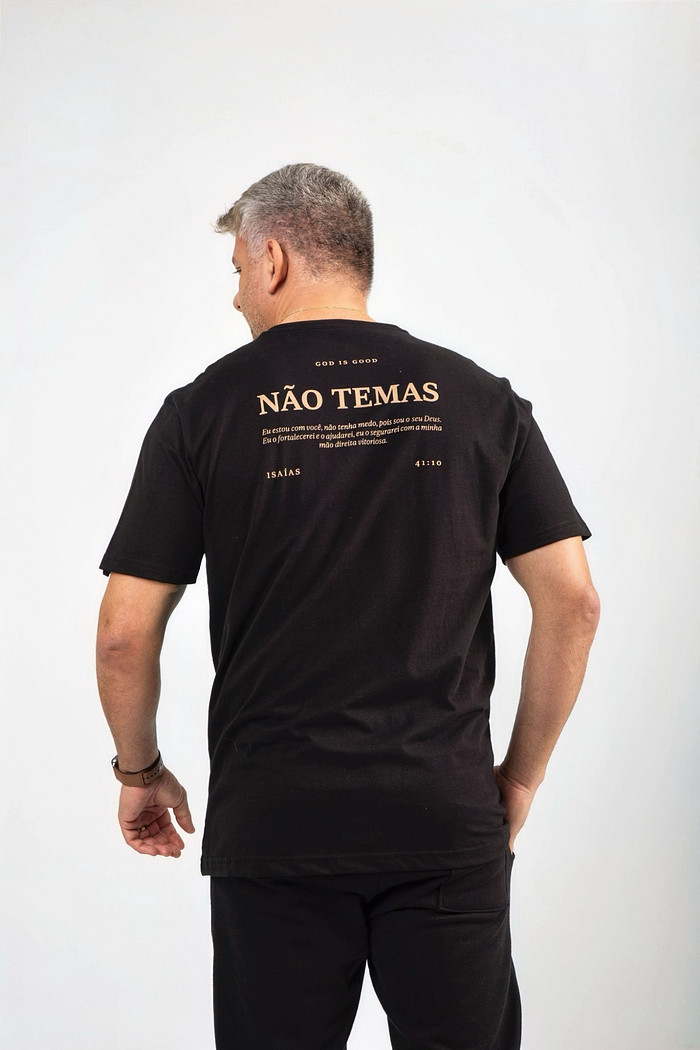 CAMISETA NÃO TEMAS PRETA