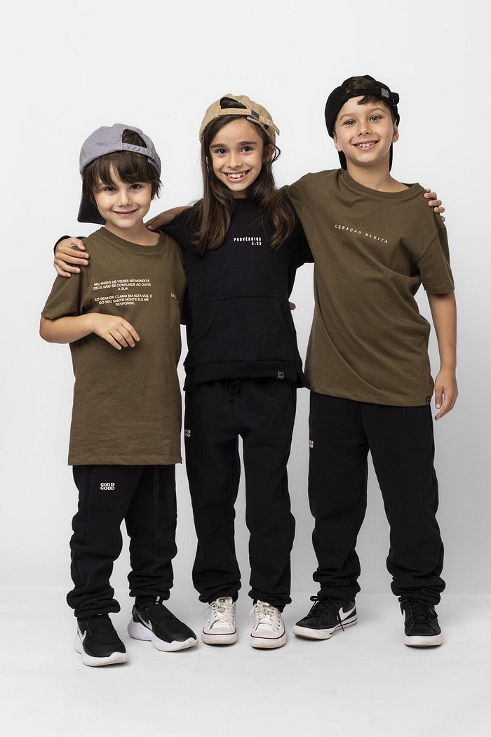 CAMISETA INFANTIL MILHARES DE VOZES