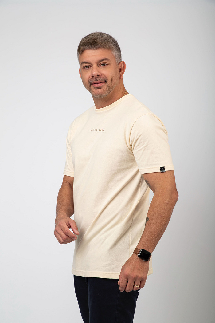 CAMISETA NÃO TEMAS OFF WHITE