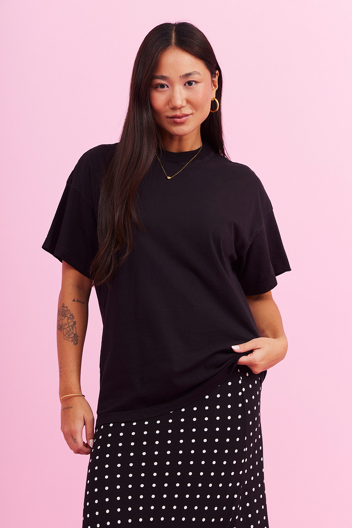 T-SHIRT OVER MARINA PRETO