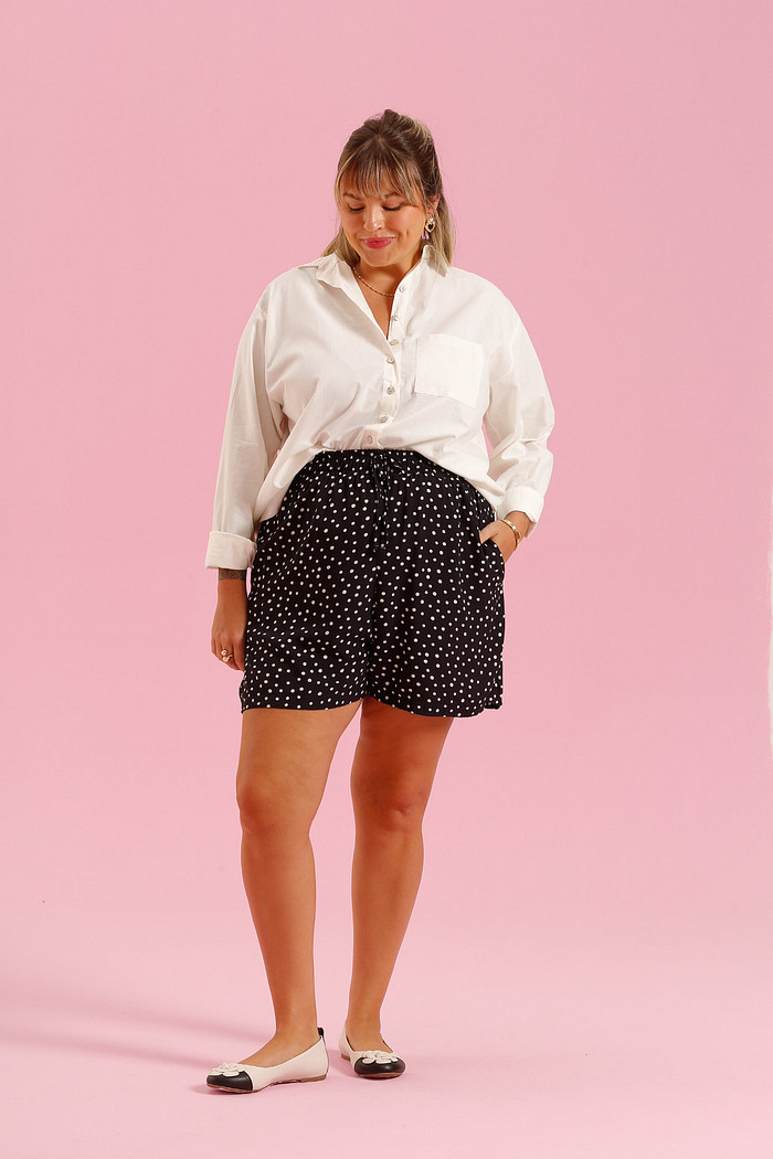 SHORTS POA FUNDO PRETO