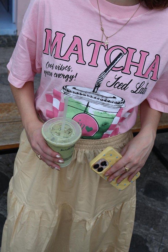 T-SHIRT OVER MATCHA ROSA