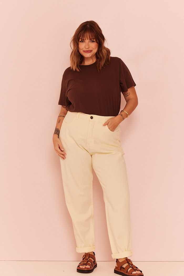 CALÇA MOM JEANS GISELA AMARELO MANTEIGA