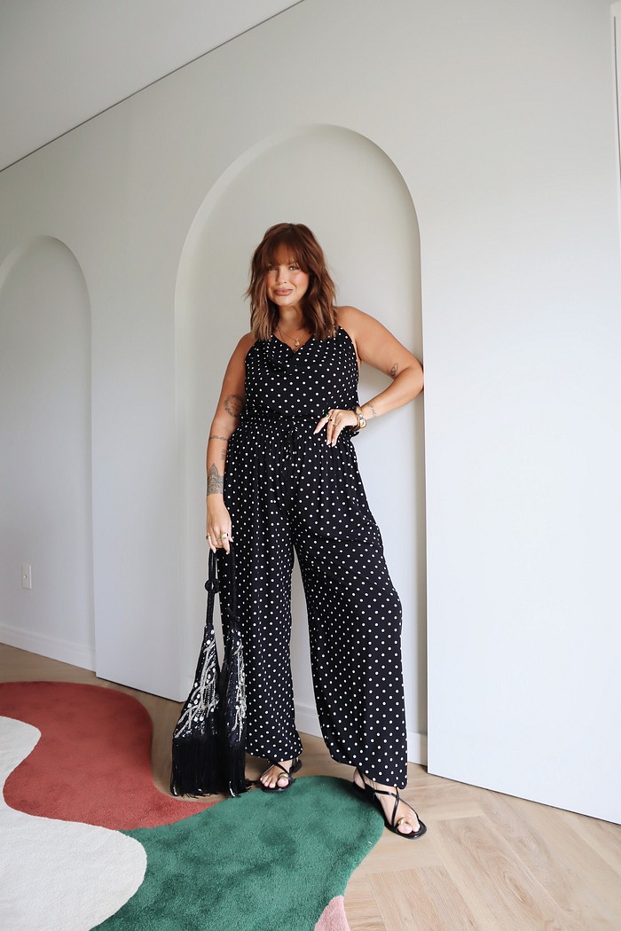 CALCA ALADIM POA FUNDO PRETO