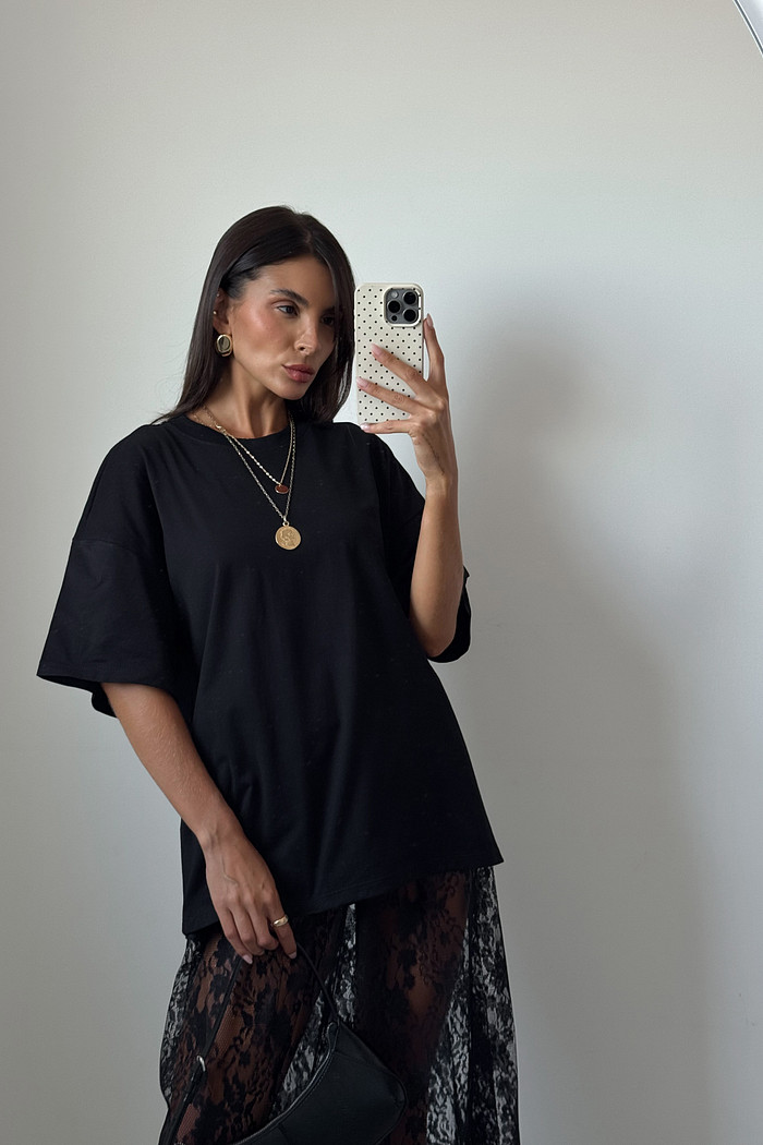 T-SHIRT OVER MARINA PRETO