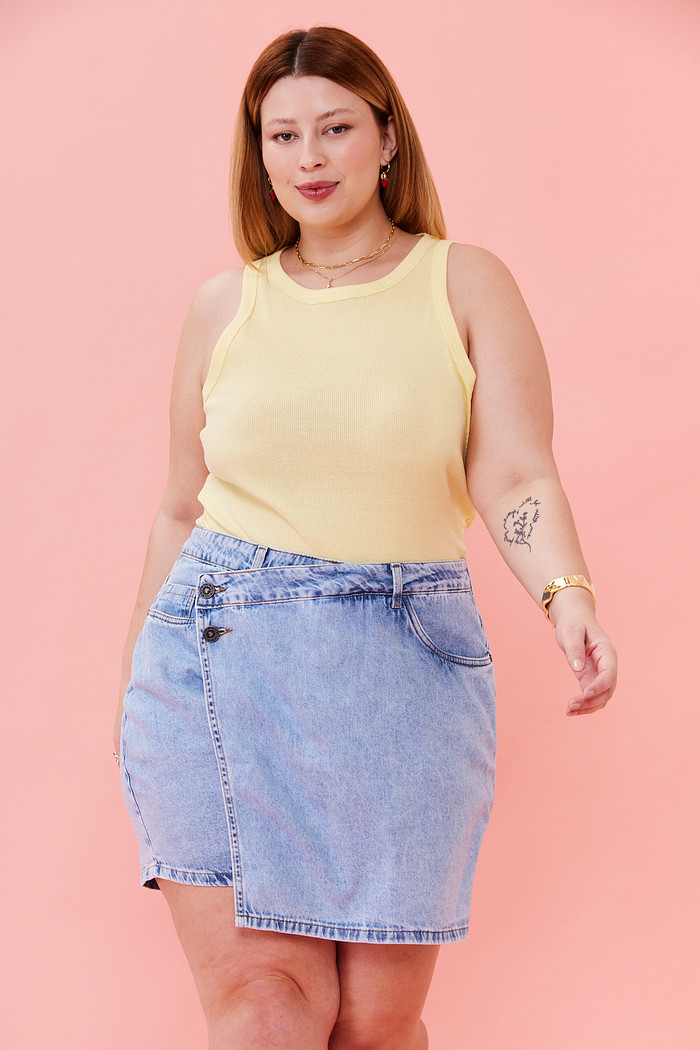 REGATA CANELADA AMARELO