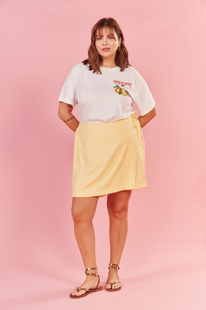 SHORTS SAIA PIETRA AMARELO