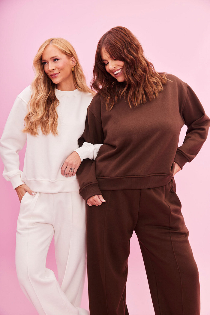 CONJUNTOPREMIUM DE MOLETOM TALI OFF WHITE