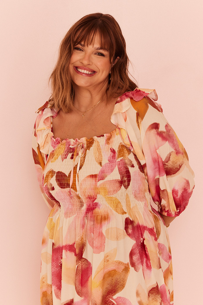 VESTIDO MIDI LAURA FLORAL FUNDO OFF