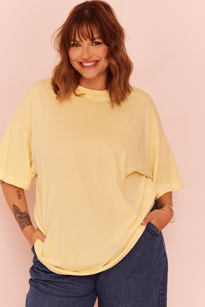 T-SHIRT OVER TURIN AMARELO MANTEIGA