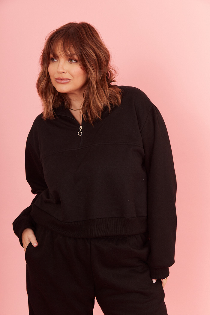 CASACO DE MOLETOM CAMILE PRETO