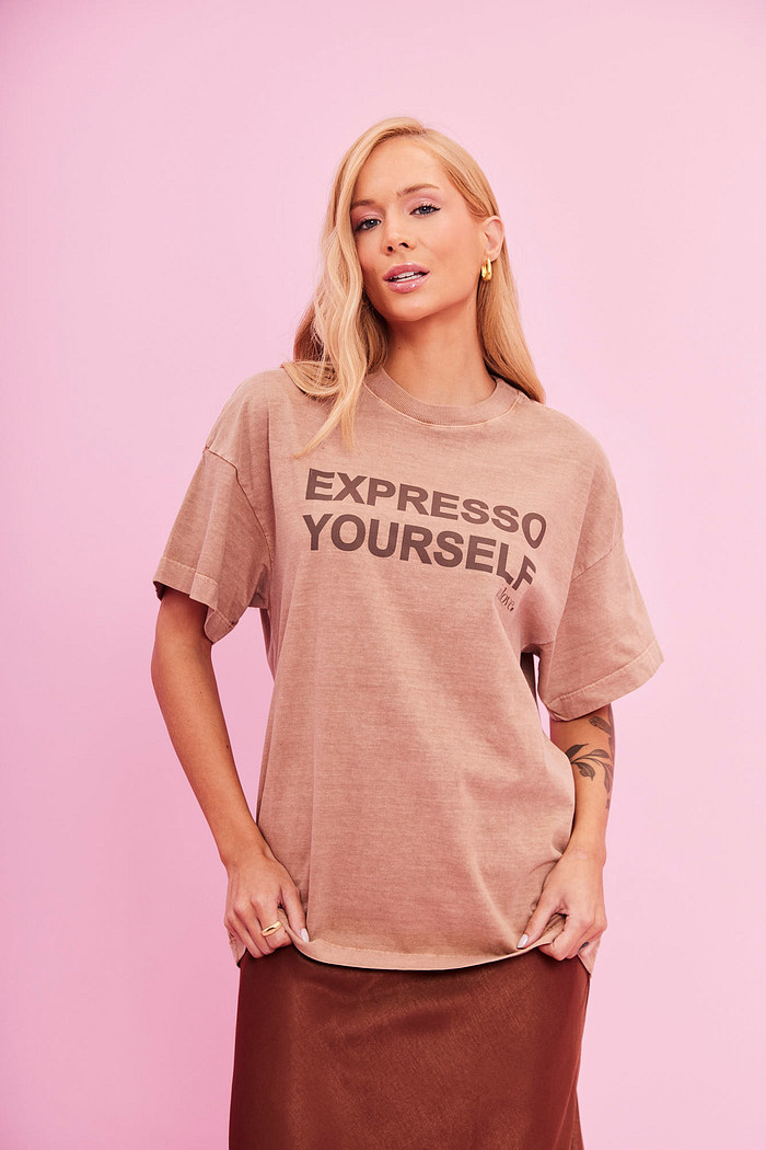 T-SHIRT OVER EXPRESSO BEGE