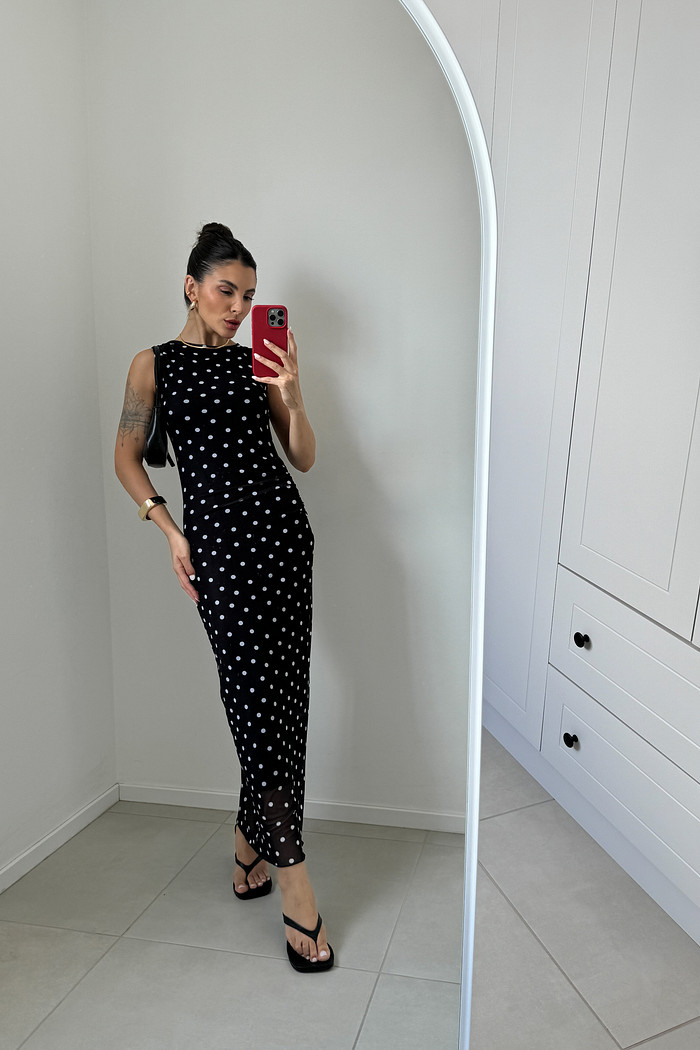 VESTIDO JULIA POA FUNDO PRETO