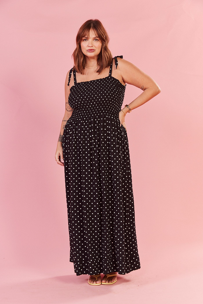 VESTIDO EMMA POA FUNDO PRETO