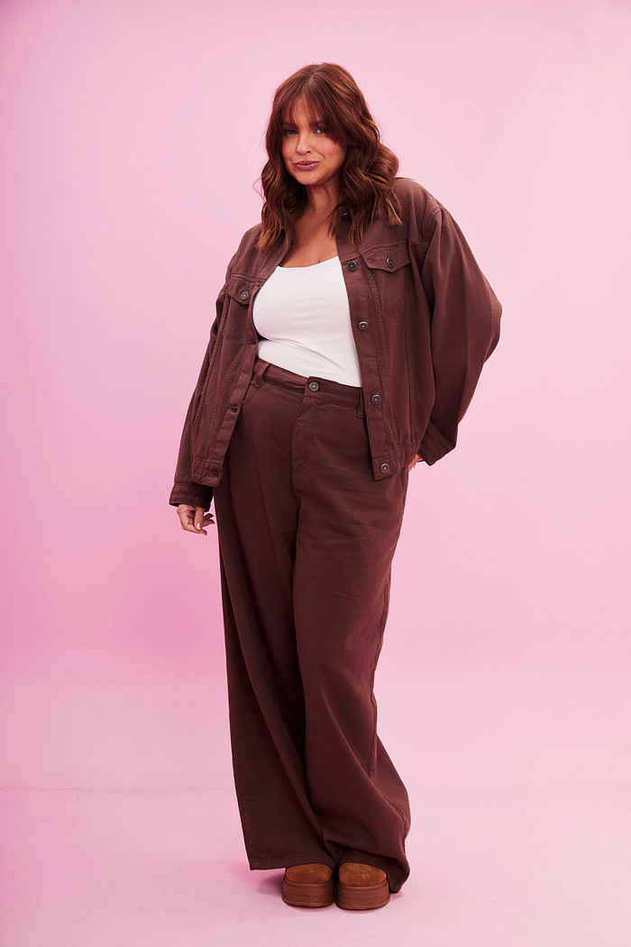 CALÇA JEANS WIDE LEG MARROM