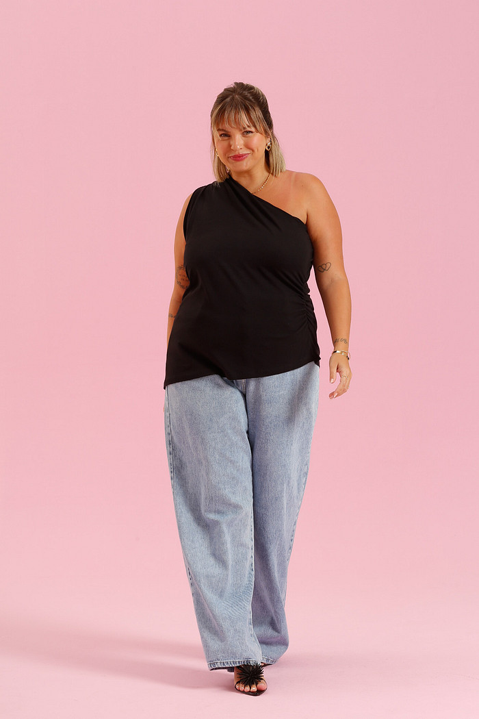 BLUSA UM OMBRO SO PRETO