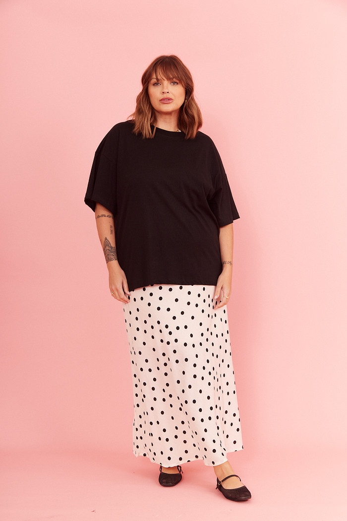 T-SHIRT OVER MARINA PRETO