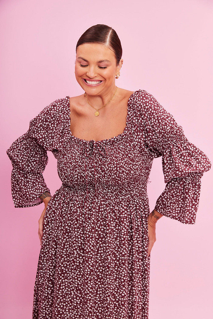 VESTIDO EMANUELE FLORAL FUNDO BORDO