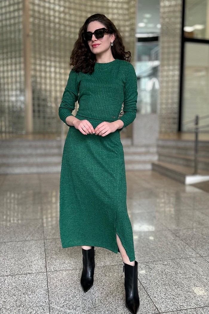 CONJUNTO BLUSA E SAIA CANELADO EVAZE VERDE TIGRARA