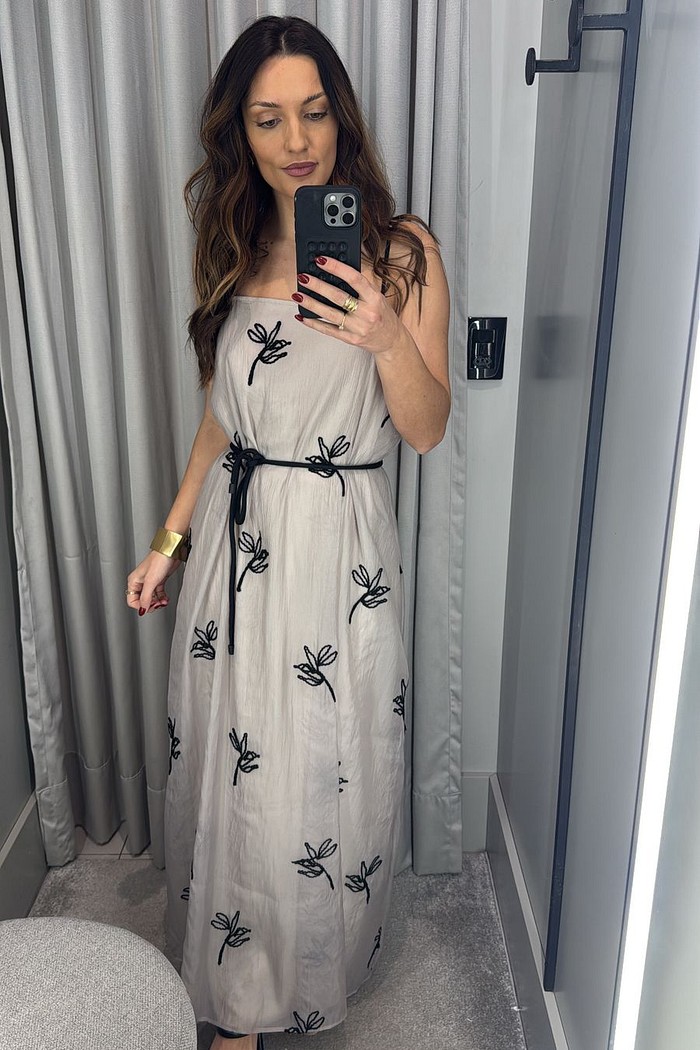 VESTIDO BORDADO FORUM