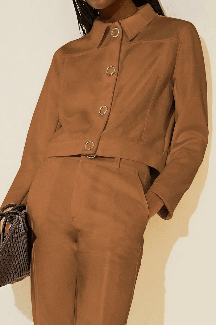 JAQUETA SOLTA MANGA LONGA PADRAO MARROM MORENA ROSA