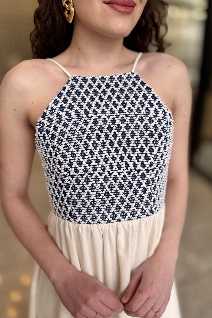 VESTIDO LONGO COM APLICAÇÕES LANÇA PERFUME