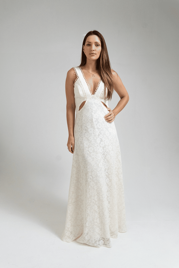 VESTIDO LONGO COM RENDA  OFF WHITE LANÇA PERFUME